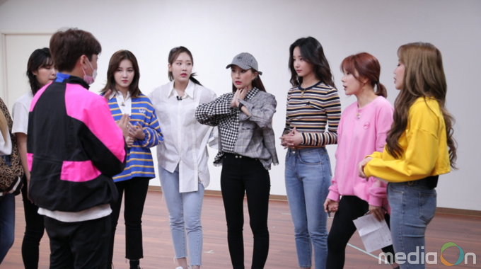 더 히트, 모모랜드, 데뷔 후 처음으로 섹시콘셉트 도전!